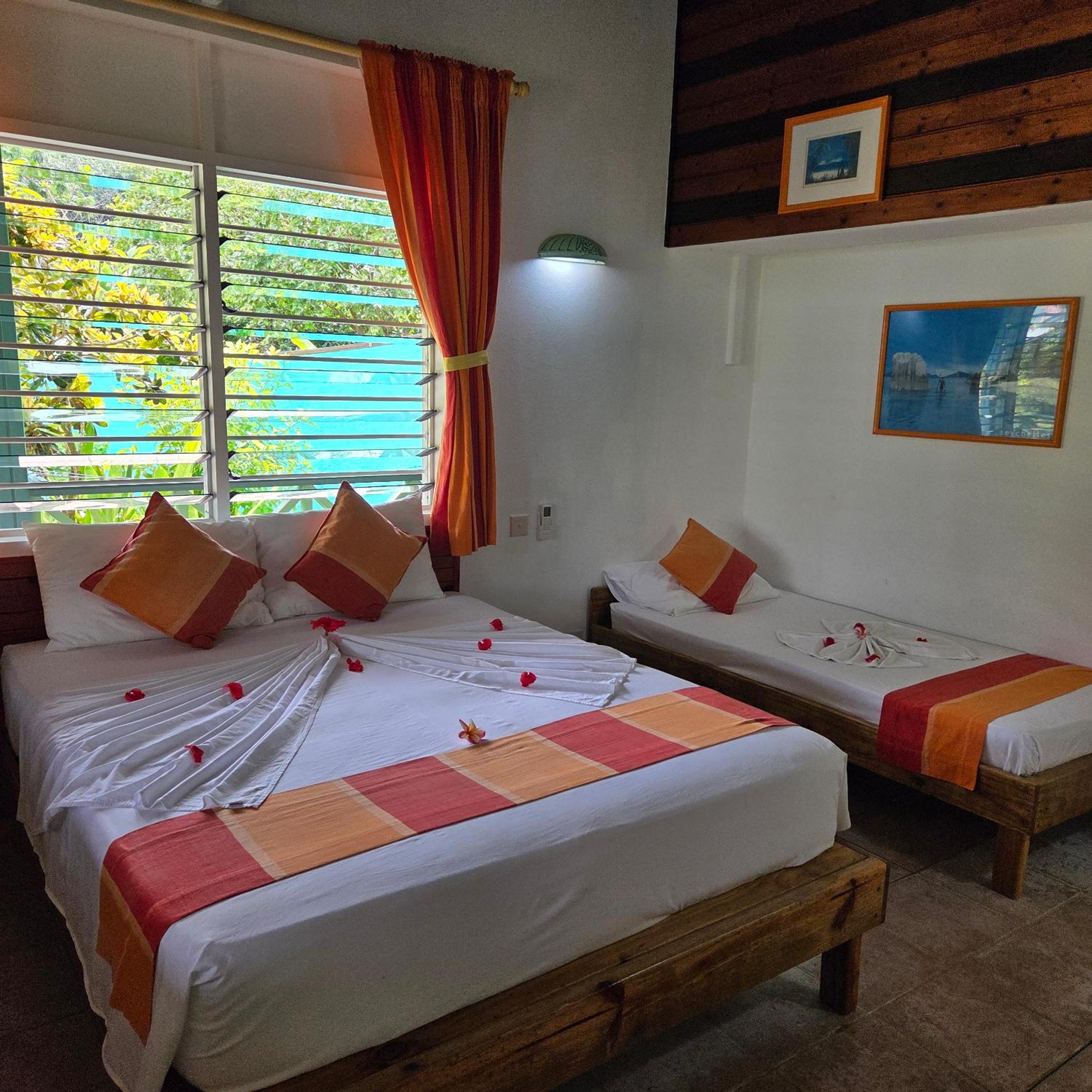 Standard Triple Room at La Diguoise